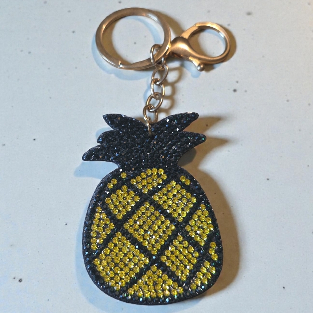 Pineapple Rhinestone Keychain